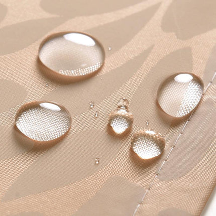 Cremefarvet badeforhæng med diskret mønster