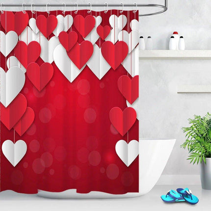 Rødt og hvidt badeforhæng med hjerter