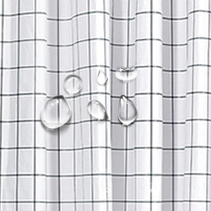Skandinavisk badeforhæng med sort gittermønster
