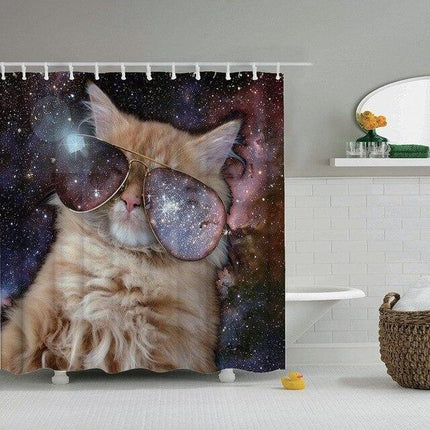 Badeforhæng med kat med solbriller i rummet