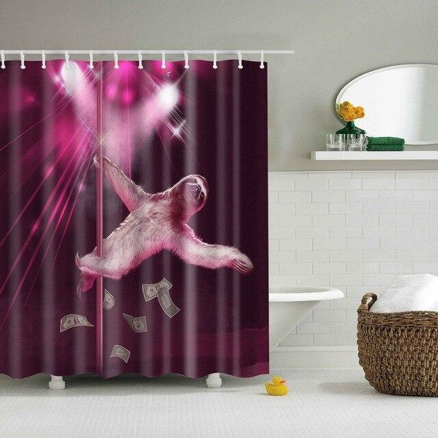 Sjovt badeforhæng med dansende dovendyr